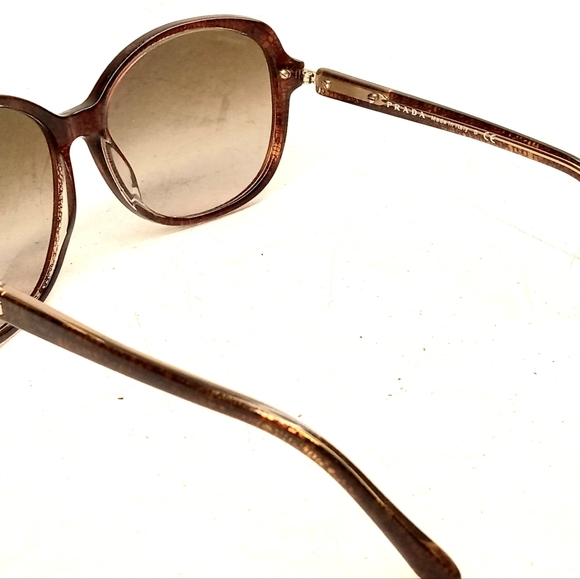 Authentic Prada Sunglasses SPR04N - Picture 4 of 6